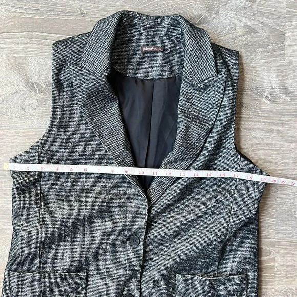 J. McLaughlin Black/White Houndstooth Wool Blend Cate Blazer Vest - Picture 10 of 11